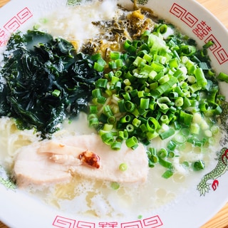 サラダチキンであっさり☆豚骨ラーメン